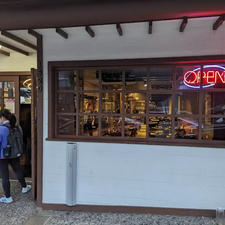 Daeho Kalbijim & Beef Soup