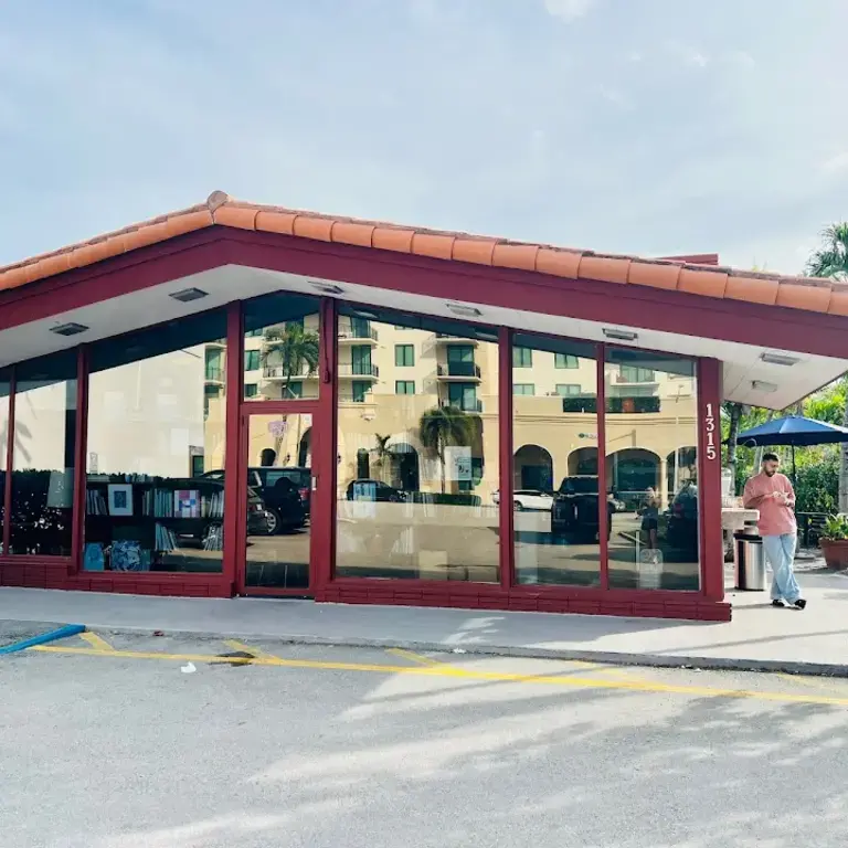 Tinta Y Cafe - Coral Gables